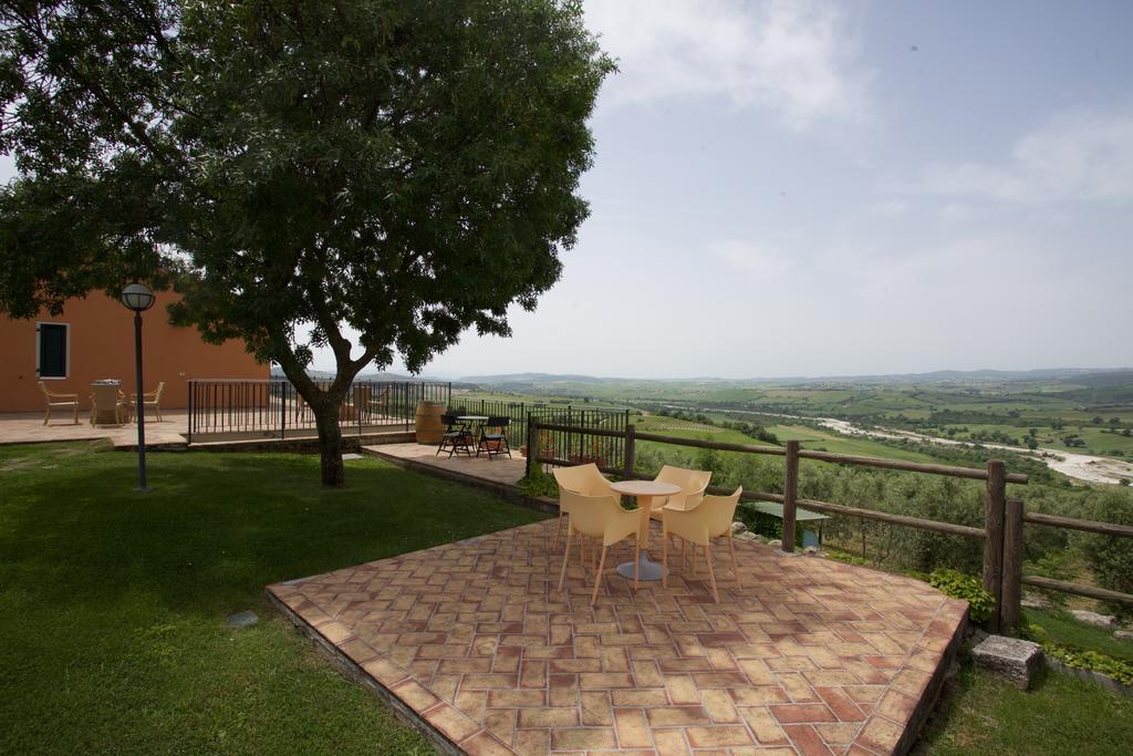 Bio Agriturismo Il Torrione Saturnia Buitenkant foto
